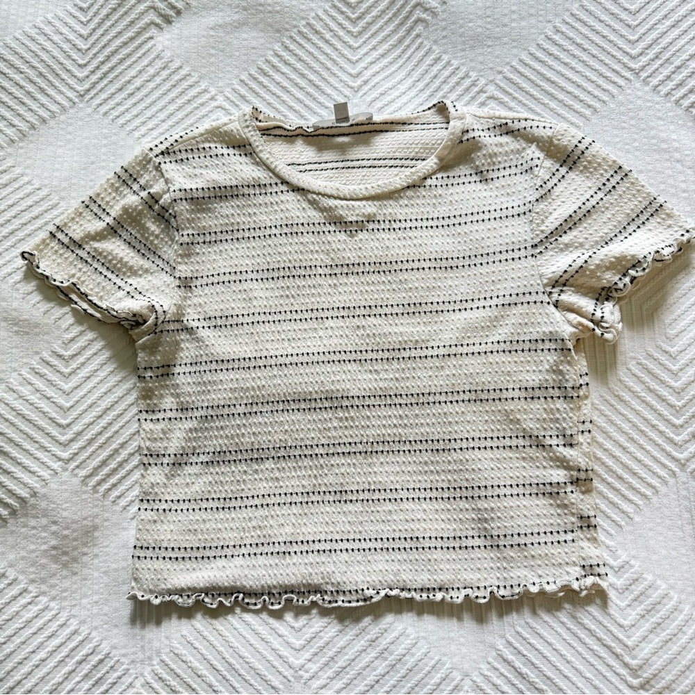 gaze Cropped Baby Tee